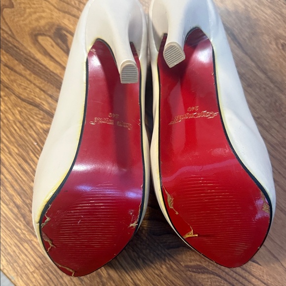 Platform Cream Pumps - Picture 2 of 3